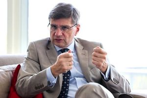 فرانسه برای حفظ آتش‌بس میان ایران و اسرائیل در تلاش است