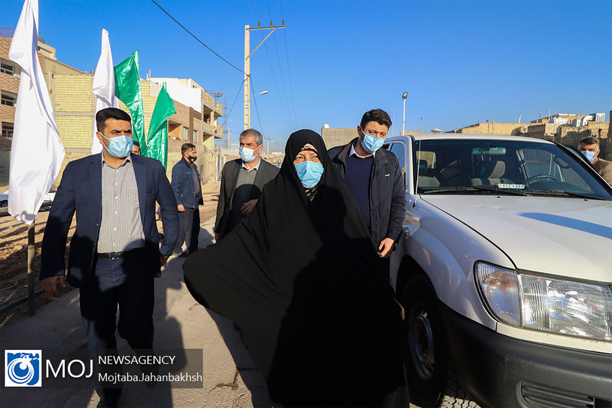افتتاح مرکز زنان سرپرست خانوار در اصفهان با حضور ابتکار