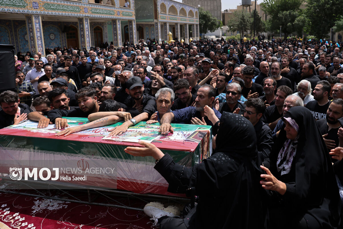 تشییع پیکر شهید "ماهان ستاره" با حضور اقشار مختلف در تهران
