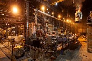 صنایع یک روز در هفته قطعی برق دارند/وزارت نیرو متعهد به تامین برق صنایع است