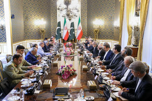 روابط ایران و پاکستان باید ارتقا یابد و در شأن جایگاه راهبردی دو کشور قرار گیرد