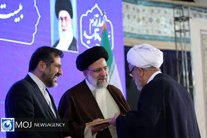 رئیس جمهور از ۱۲ خادم قرآن تجلیل کرد