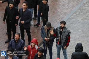 جوان‌ها بعد از محرم امام حسین را فراموش نکنند/۹۵ درصد بودجه ایران صرف هزینه جاری می‌شود