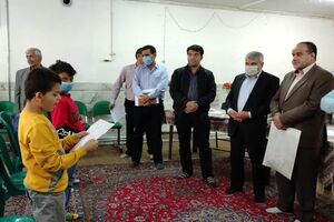 برپایی میز خدمت شهردار نجف آباد در جمع دانش آموزان مدرسه صفا