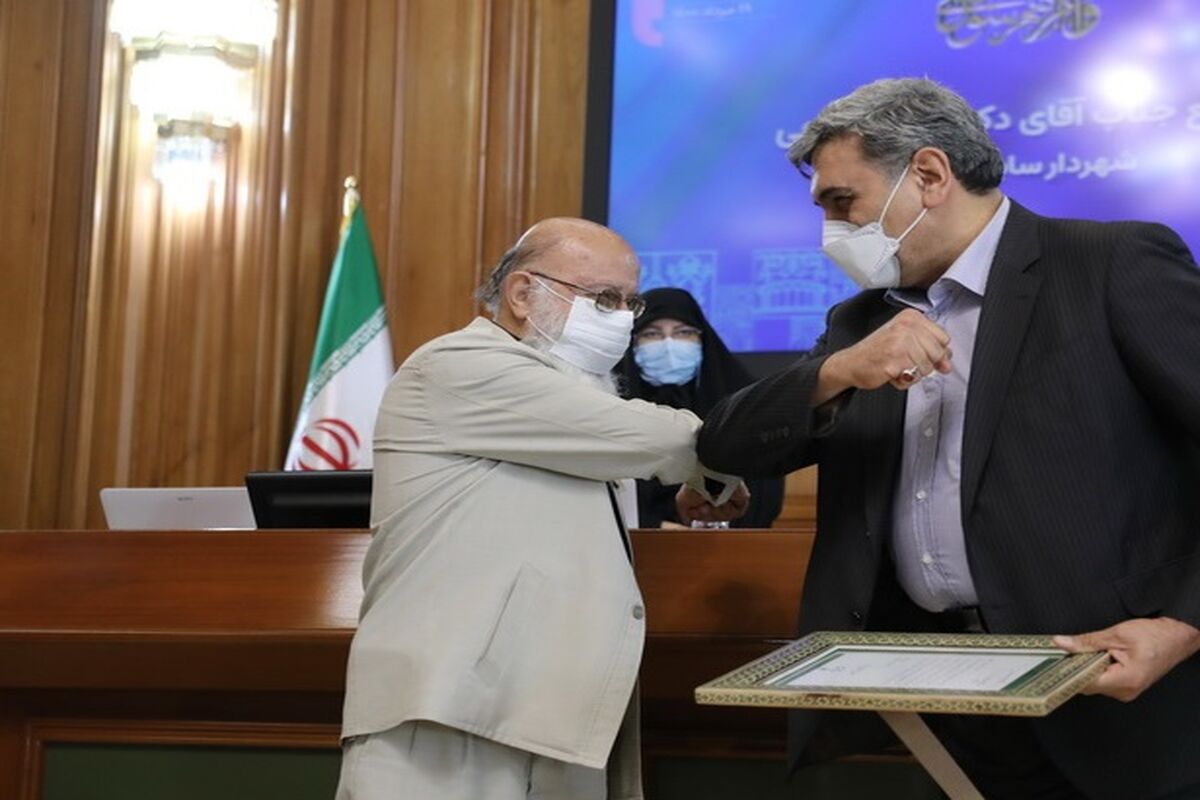 تقدیر از پیروز حناچی