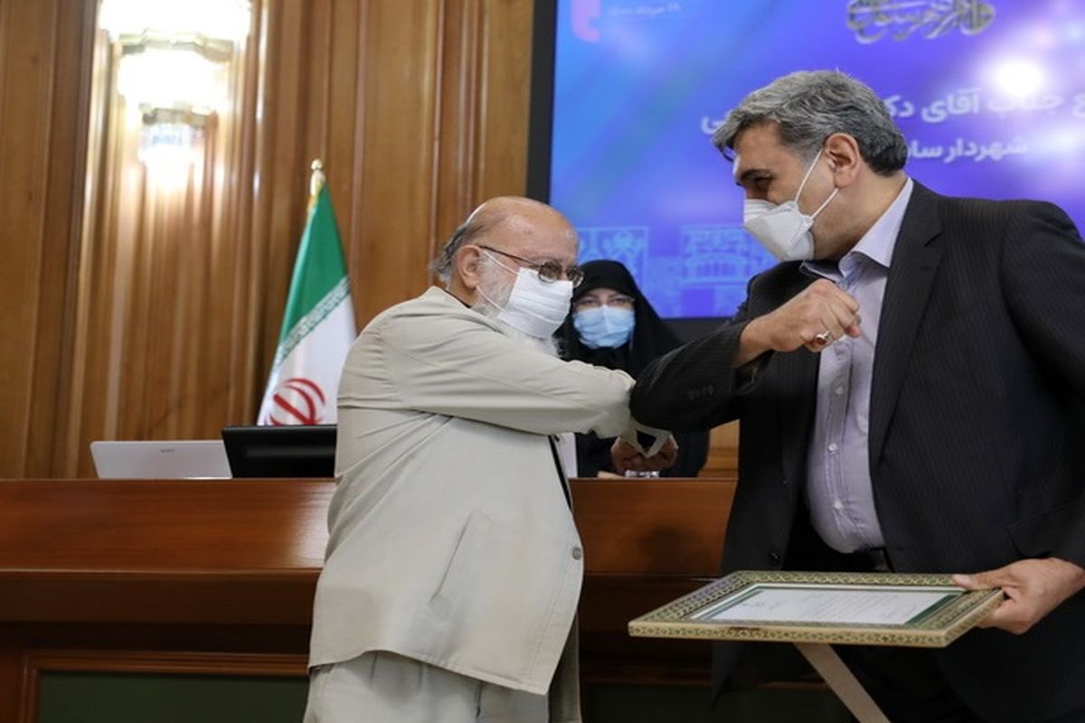 تقدیر از پیروز حناچی