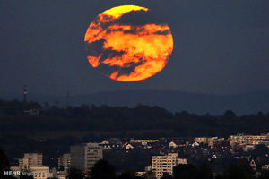 شب جهانی رصد ماه 5 آبان برگزار می شود