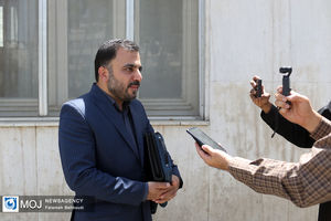 به دنبال درآمدزایی از صنعت فضایی کشور هستیم