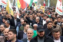 رئیس جمهور در جمع راهپیمایان روز قدس حاضر شد