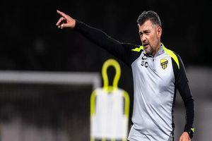 با ۵۲ سال سن بهتر از شما بازی می‌کنم!