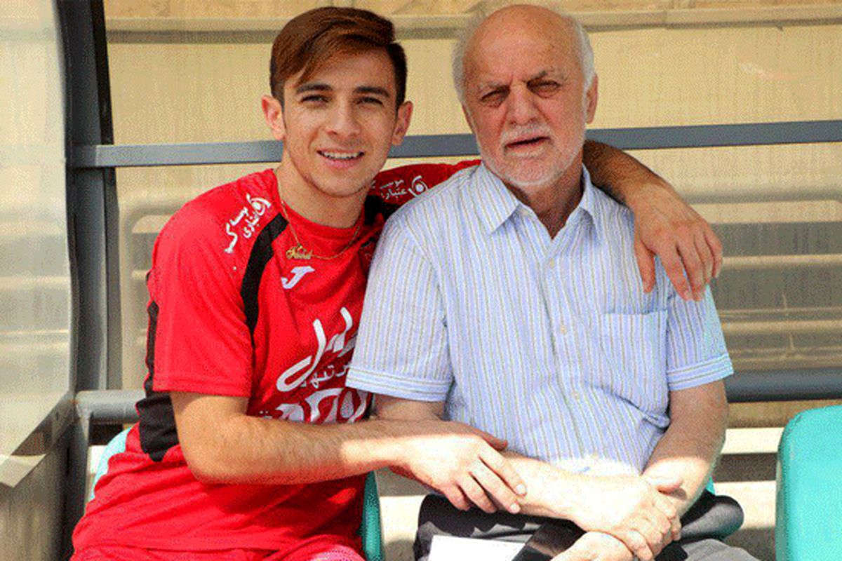 فرشاد احمدزاده