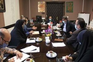 معاون فرماندار یزد تسریع در واکسیناسیون دانش‌آموزان ۱۲ تا ۱۸ سال را خواستار شد