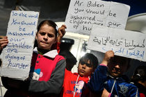 اعتراض کودکان فلسطینی به کمبود مواد غذایی در غزه