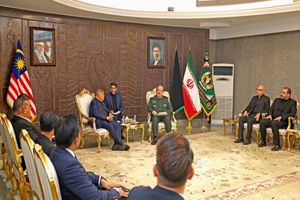 ایران آماده گسترش همکاری‌های دفاعی، فناورانه و امنیت غذایی با مالزی است
