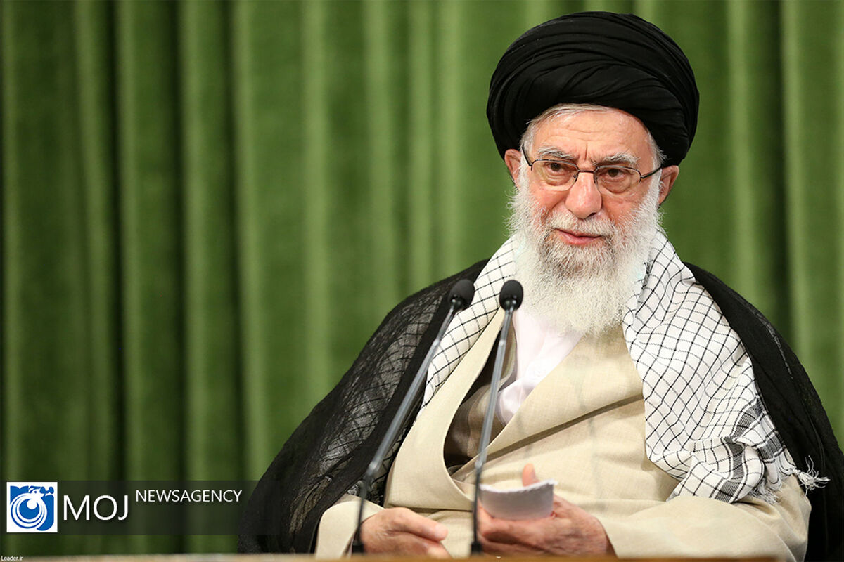 ارتباط تصویری رهبر انقلاب با صحن مجلس شورای اسلامی