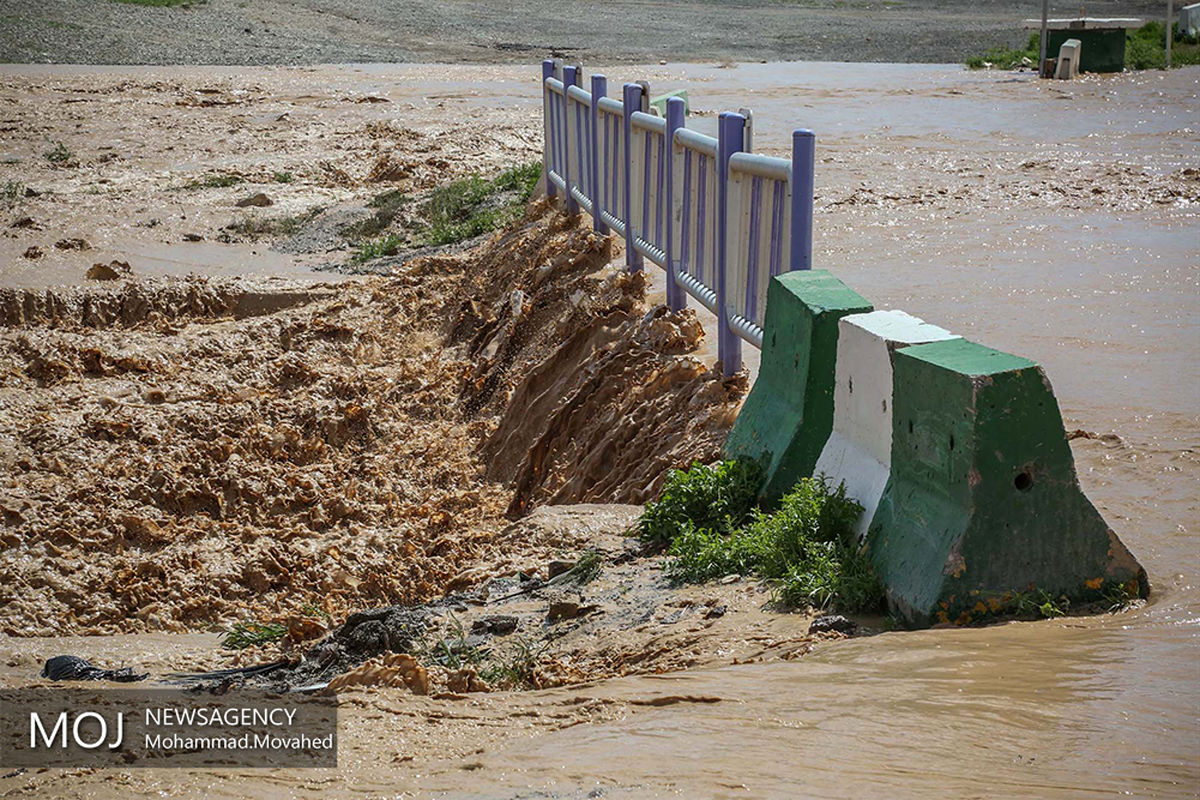 عبور سیلاب از استان قم