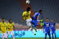 تساوی بدون گل صنعت نفت و استقلال در نیمه نخست