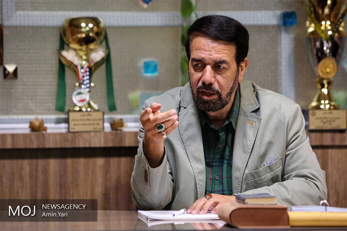 دکتر محمودرضا امینی مدیر عامل موسسه مرور وقایع جهان