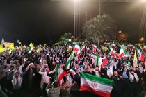 مردم در خیابان‌های تهران برای حمایت از مدافعان کشور به خیابان‌ها آمدند