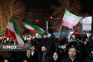 نیویورک تایمز بر عدم سرنگونی حکومت ایران با هیچ حمله‌ای خبر داد