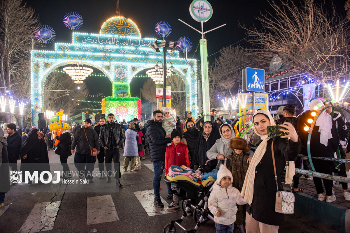 برگزاری جشن نیمه شعبان در خیابان ۱۷ شهریور