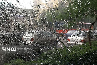 پیش بینی بارش باران و رعد و برق در ۱۴ استان