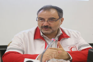 توزیع گسترده چادرهای امدادی جمعیت هلال احمر استان قم در مناطق زلزله زده کرمانشاه 