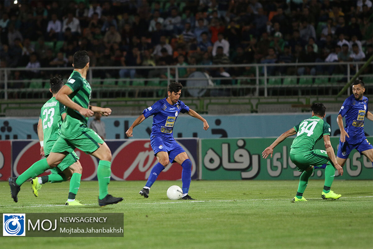 دیدار تیم های فوتبال ذوب آهن و استقلال تهران - ۴ مهر ۱۳۹۸