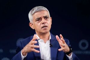 اعتراض «صادق خان» برای غزه، سفیر اسرائیل را برآشفت