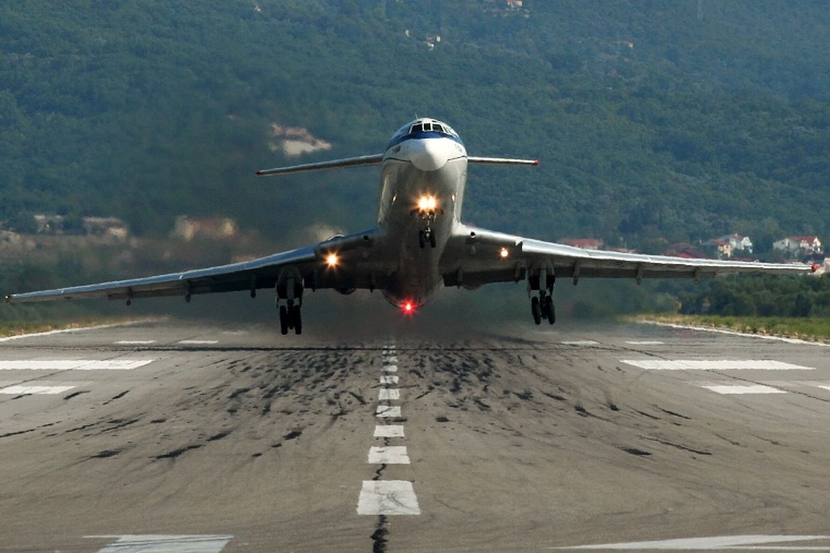 پروازهای عبوری از آسمان ایران