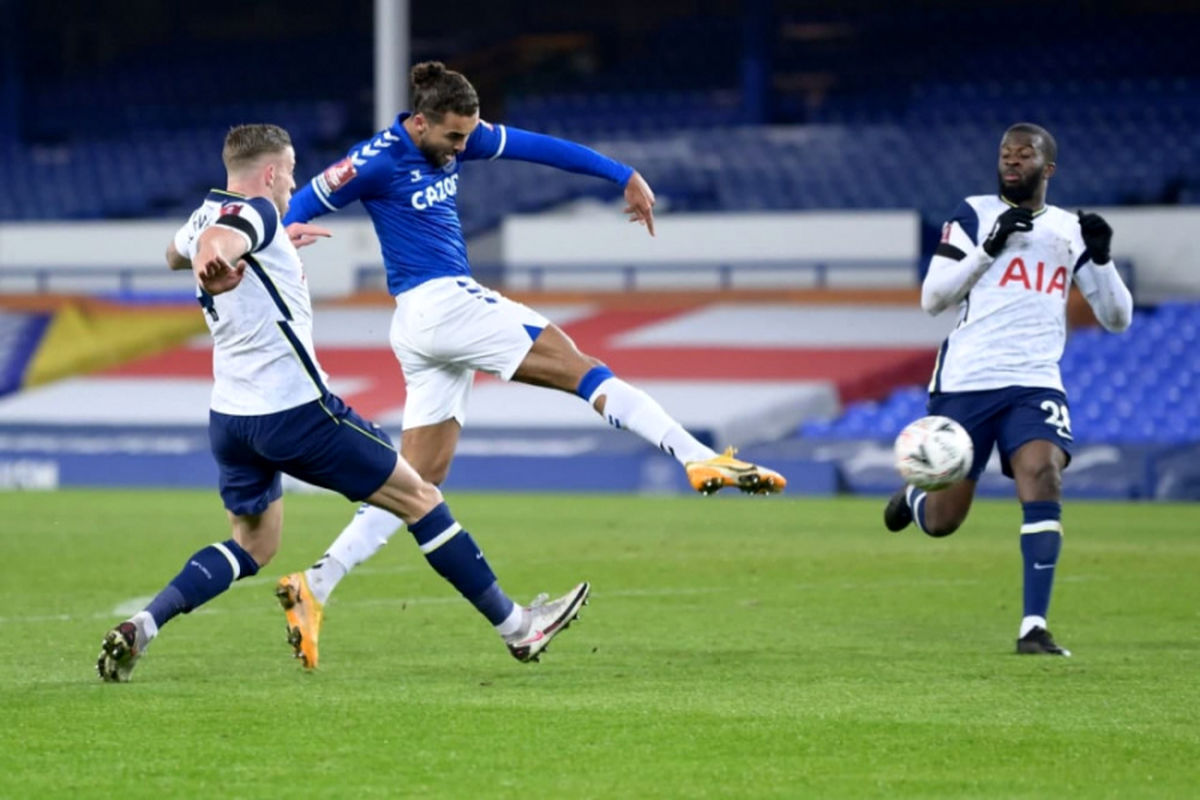 بازی اورتون و تاتنهام