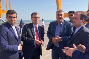 سفیر استرالیا از بزرگترین بندر تجاری ایران دیدن کرد/اعلام آمادگی برای توسعه همکاری های مشترک دریایی و بندری