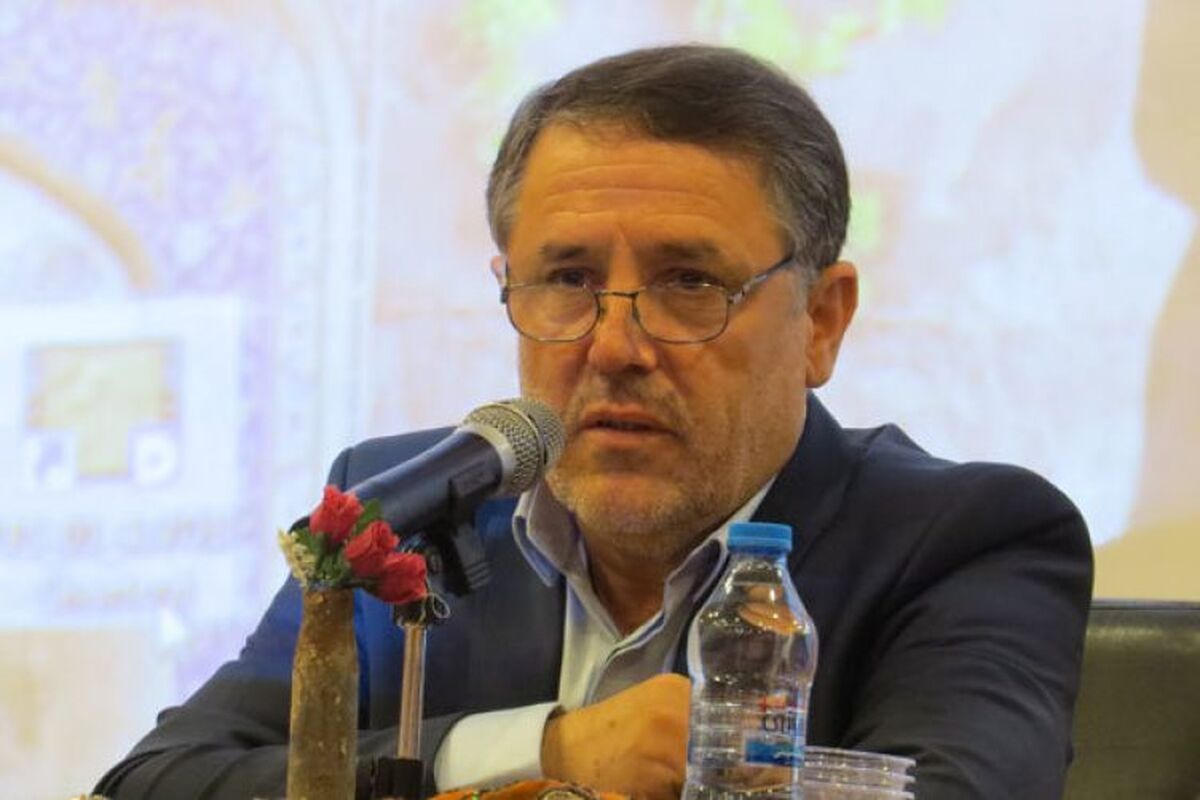 بهمن طاهر خانی