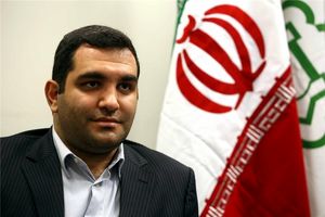 توزیع کتابچه جیبی اطلاعات شهر در بین مسافرین نوروزی شهر قم