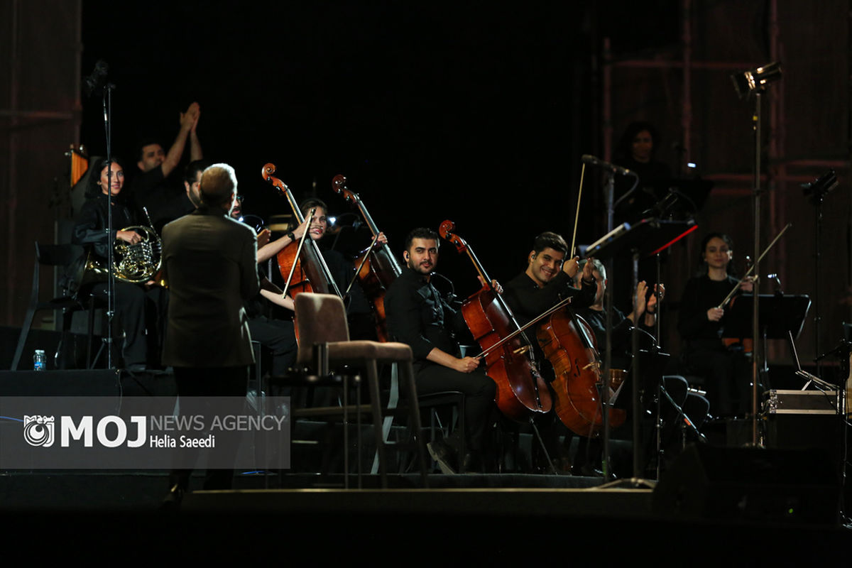 کنسرت «ایرانم» علیرضا قربانی