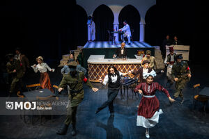 نمایش «کازابلانکا»