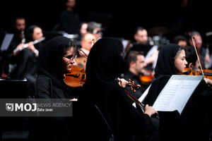 ارکستر سمفونیک رسانه هنر با اجرای بتهوون و موتسارت در تالار وحدت