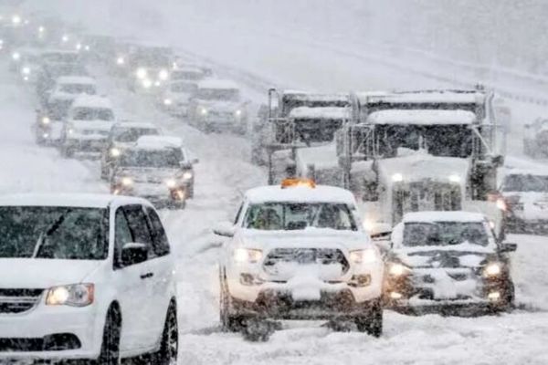 اعلام وضعیت اضطراری در ۱۰ ایالت آمریکا توسط ترامپ