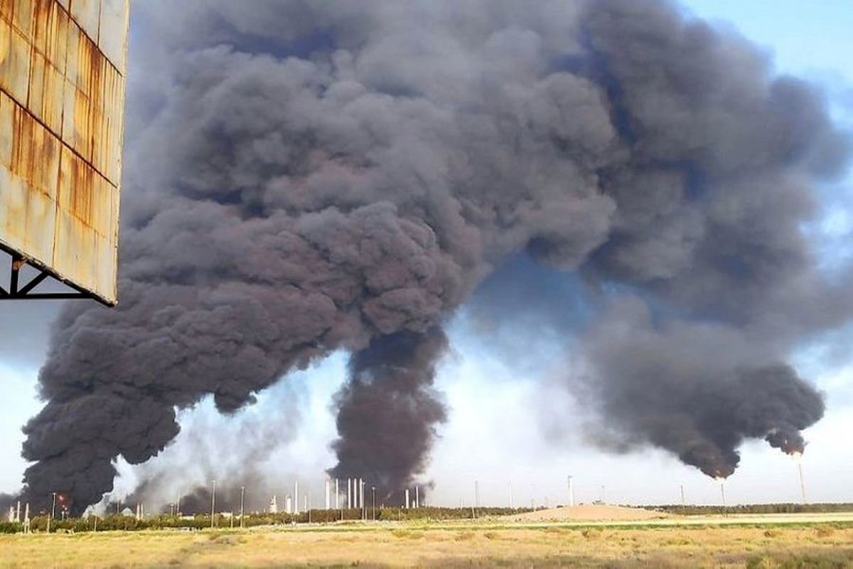 آتش سوزی + پالایشگاه