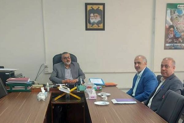 معرفی خدمات بانک سرمایه به فرهنگیان استان مرکزی در دیدار با معاون پشتیبانی آموزش و پرورش