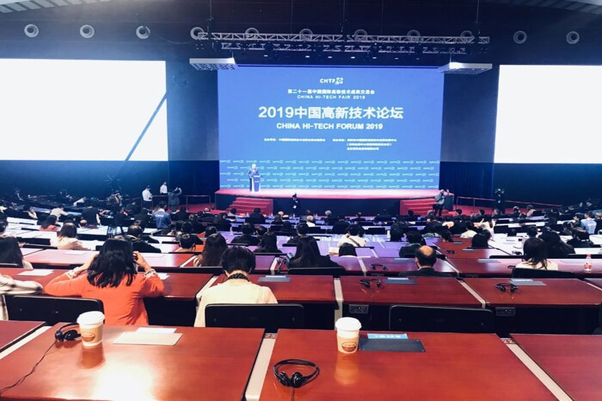 سورنا ستاری