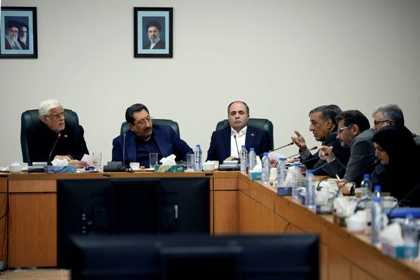 معاون اول رئیس‌جمهور برای تشدید نظارت بر بازار و مقابله با گران‌فروش دستور ویژه صادر کرد