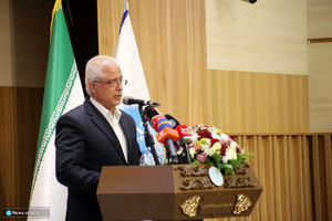 استاد نمونه، باید الهام‌بخش و انگیزه‌آفرین باشد و روحیه کار تیمی را در دانشجویان بپرورد