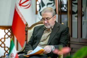 نماینده رئیس‌جمهور و دبیرکل ستاد مبارزه با موادمخدر روز دانشجو را تبریک گفت