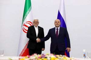 کشورهای غربی از ابتدا مسئله هسته‌ای ایران را به یک پروژه سیاسی تبدیل کردند