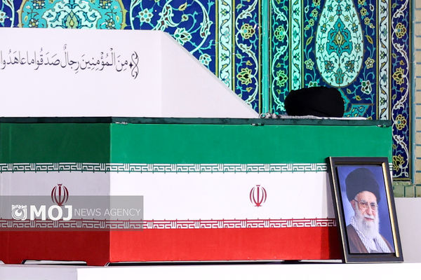 پیکر رهبر شهید انقلاب به مصلی امام خمینی(ره) وارد شد