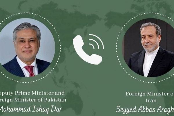 وزیران امور خارجه ایران و پاکستان با یکدیگر گفتگو کردند