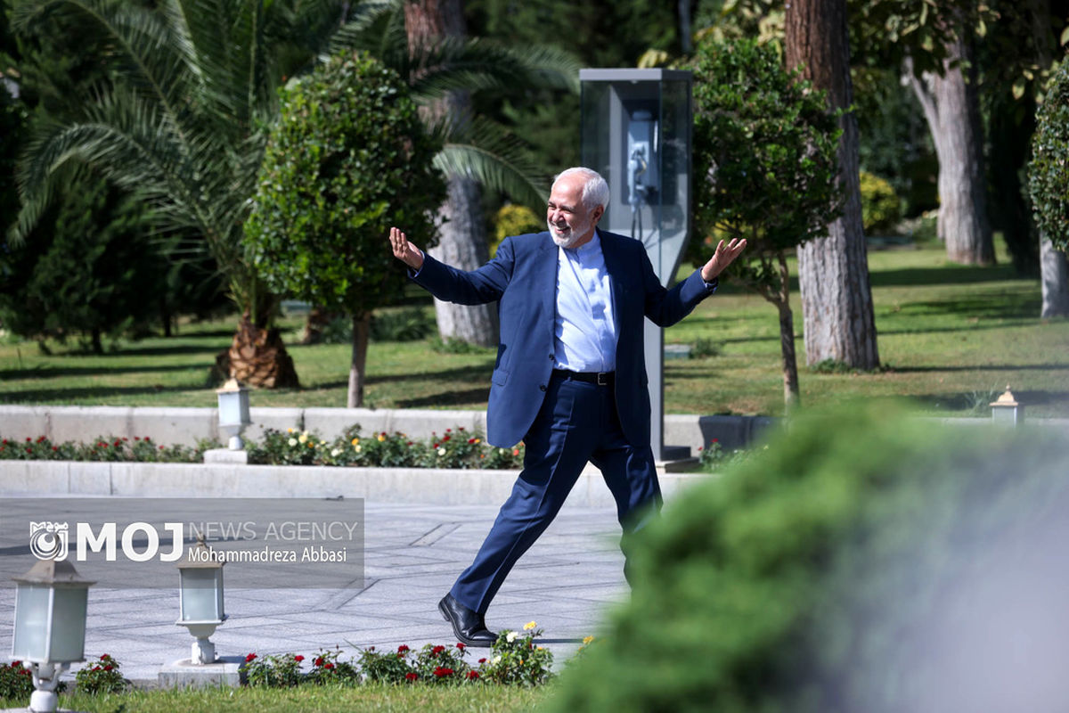 حاشیه جلسه هیات دولت - ۱۸مهر