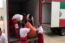 کمک های هلال احمر یزد به روستای سیل زده زردین ارسال شد