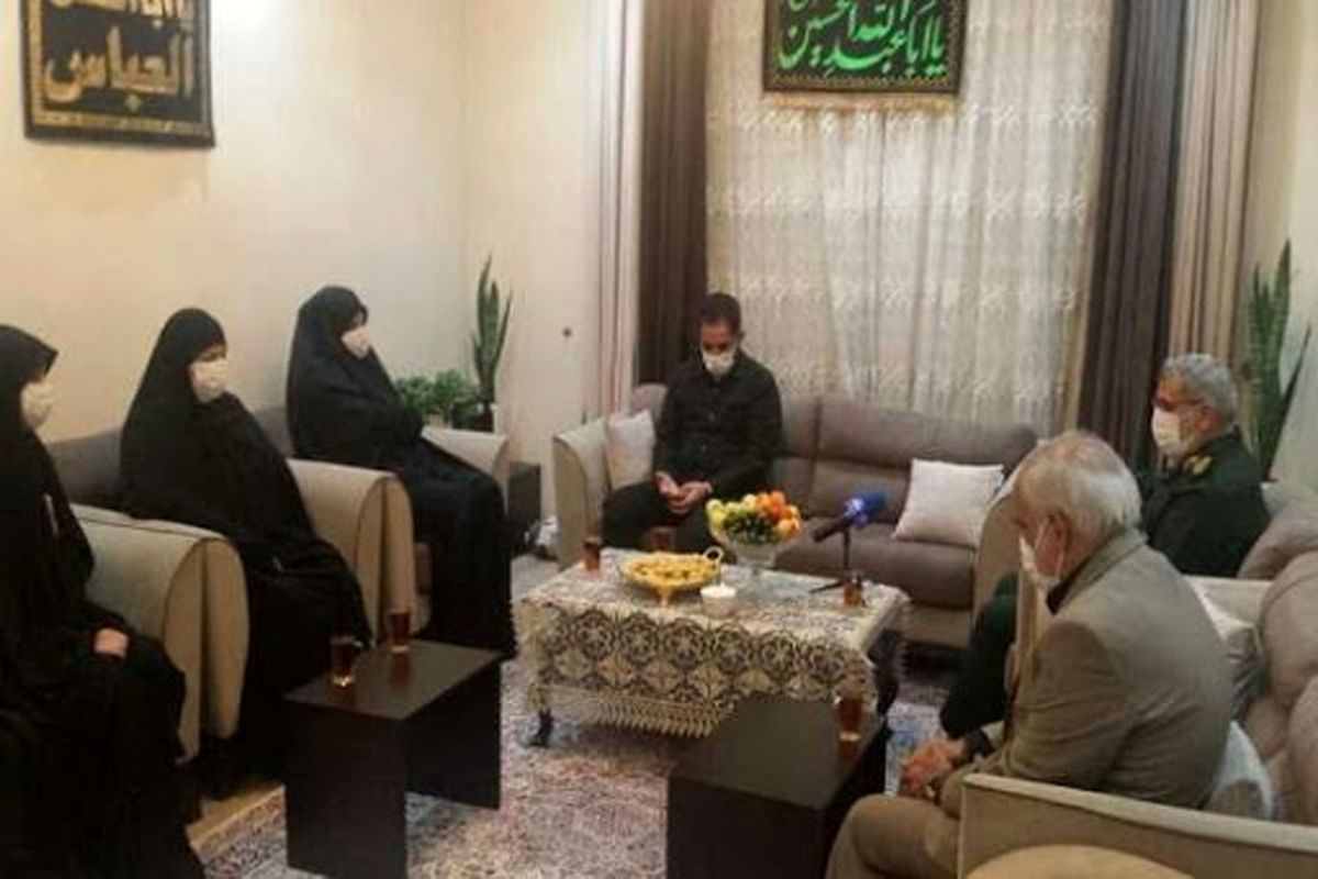 دیدار سردار قاآنی با خانواده شهید پورجعفری1